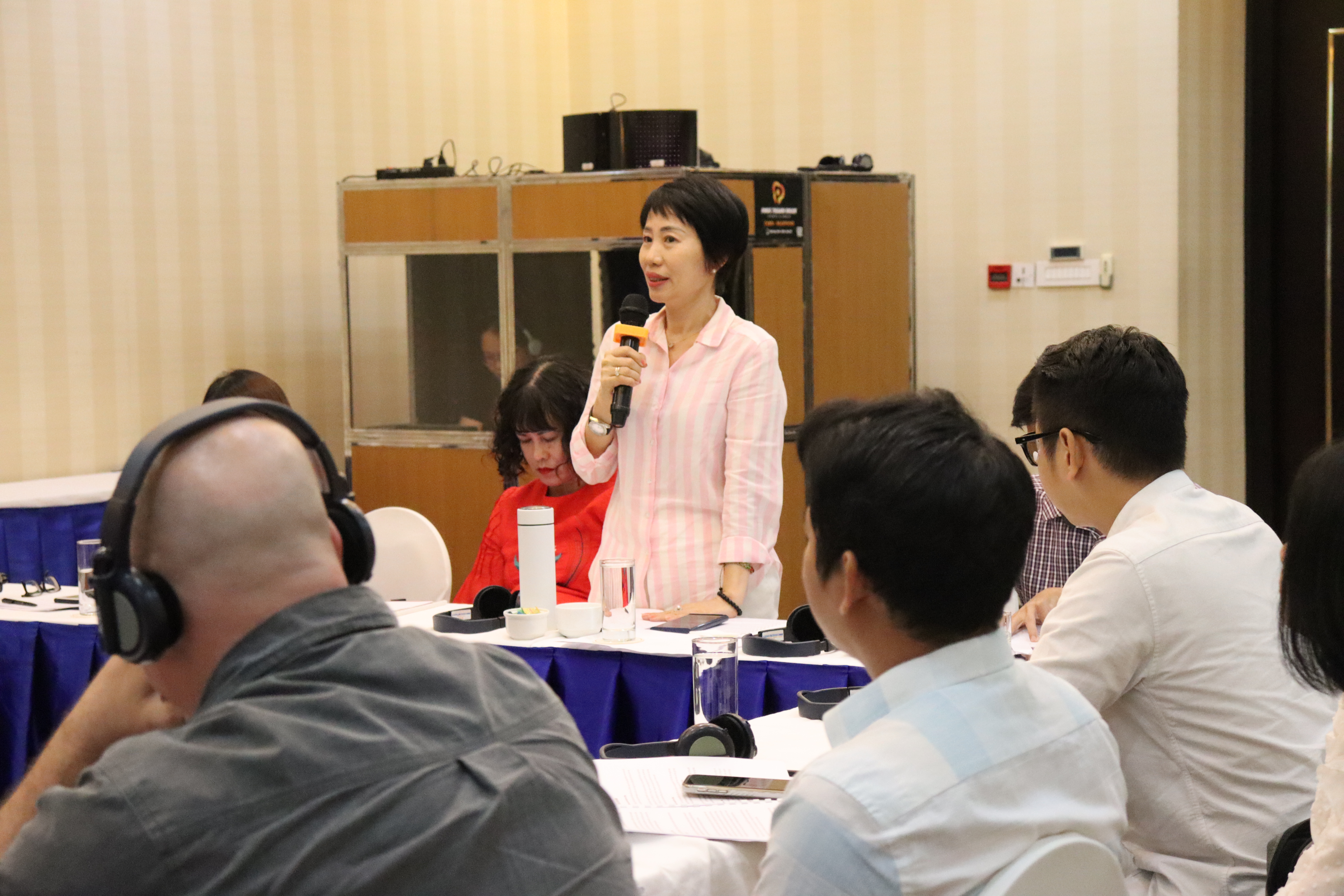 Ms Tran Thi Ha Binh, Senior HR Manager of textiles company Bowker Viet Nam Garment, provided feedback during the validation workshop on 17 March 2023 @IOM Viet Nam