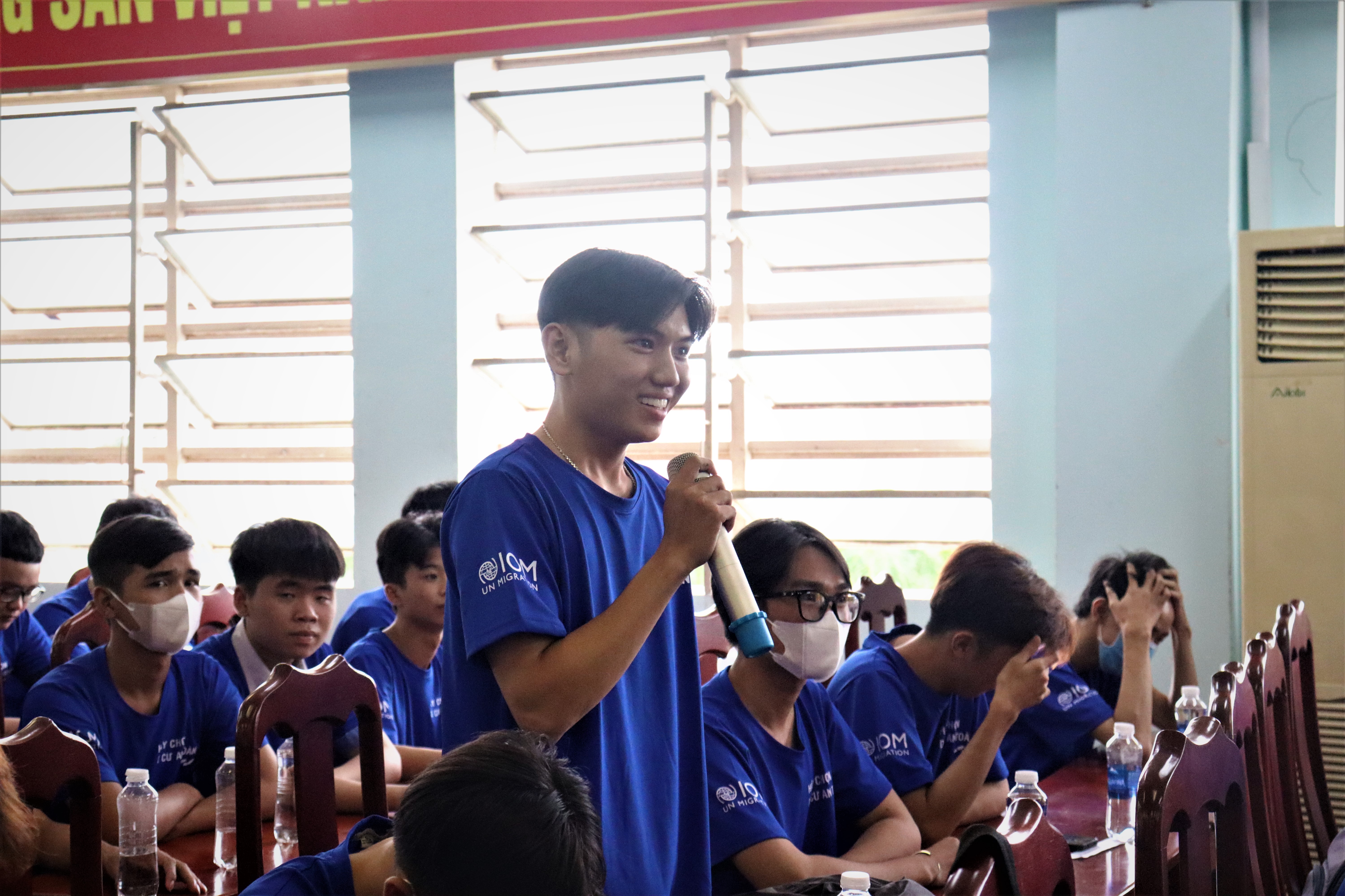 Vocational college students in Can Tho participating in a policy dialogue organized by IOM Viet Nam and the Provincial Women's Union @ Photo: IOM Viet Nam